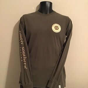 🔥SIMPLY SOUTHERN, size small, unisex, new condition